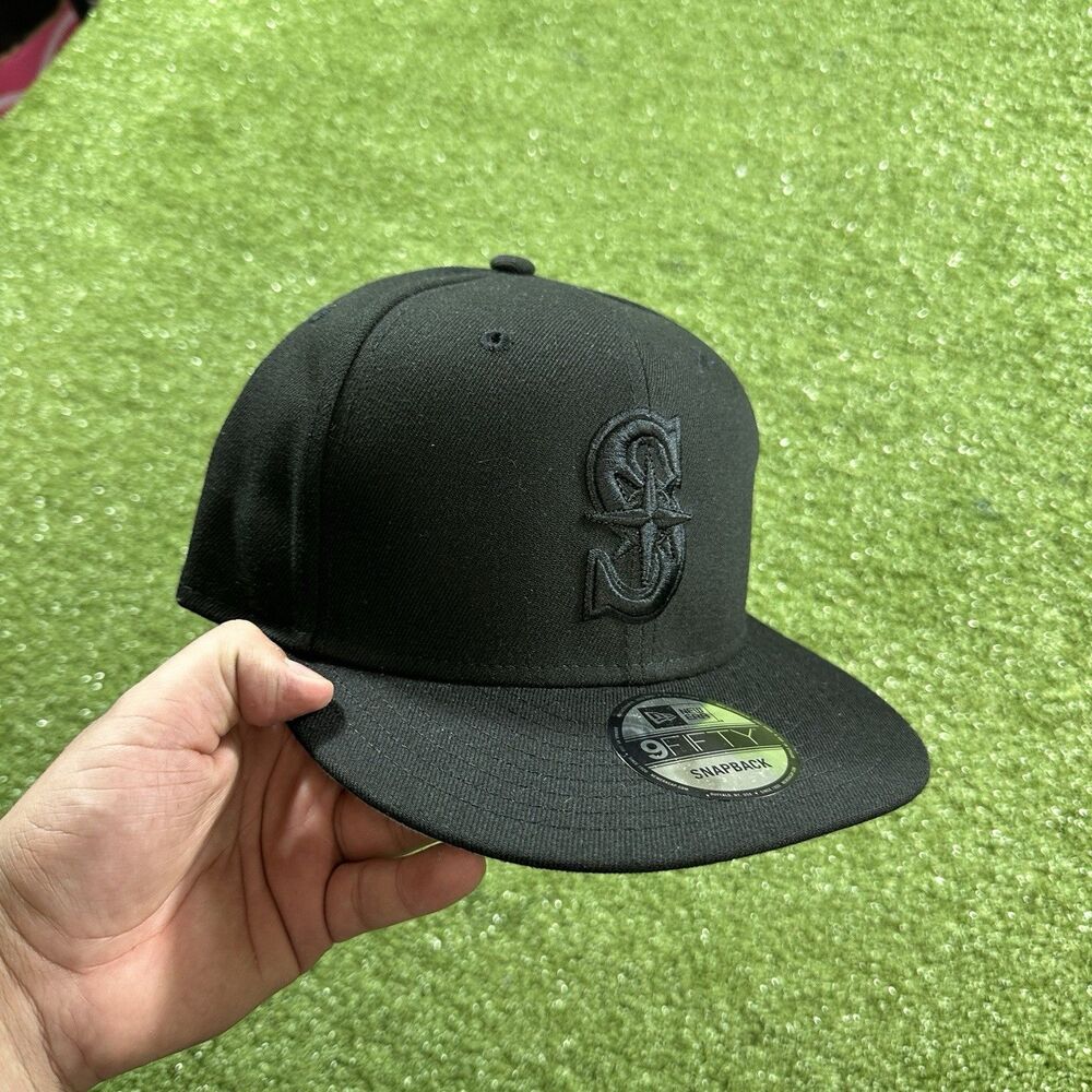 Seattle Mariners New Era 9FIFTY Snapback Hat Black On Black MLB New